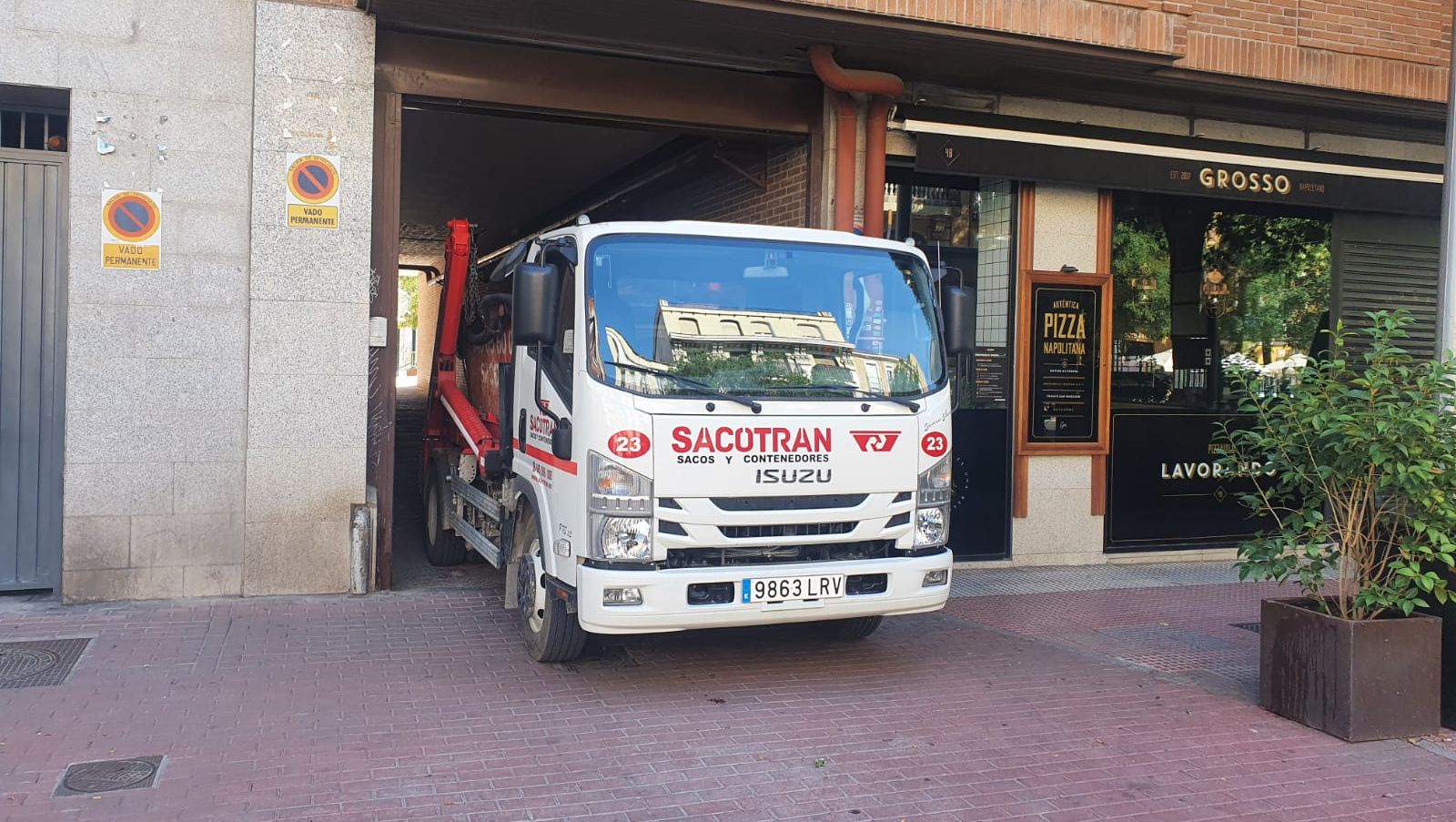 SACOTRAN camion